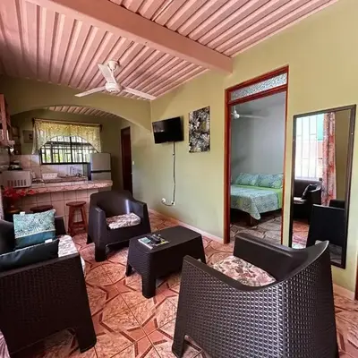 Apartment 5 -10 minutes away BY CAR from Manuel Antonio beach!