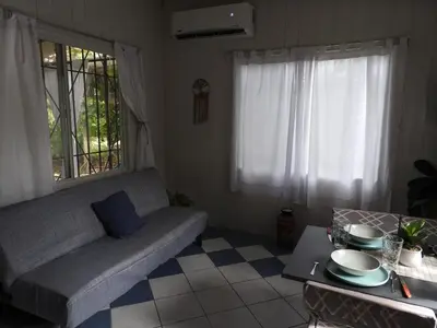 a living room with a couch and a table at Casa Mares in Lepanto