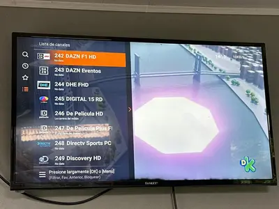 a television screen with a video game on it at Mi refugio in Ciudad Cortés