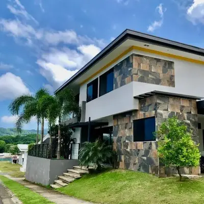 Near from Beach- Cozy Herradura Tropical home