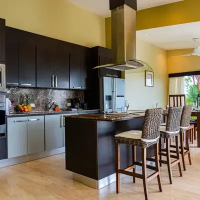 Unique panoramic view and Central location!