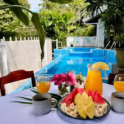 Kika Zaru Free MA Park Tour & Breakfast