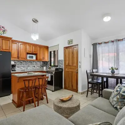 2-BD Condo with Pool