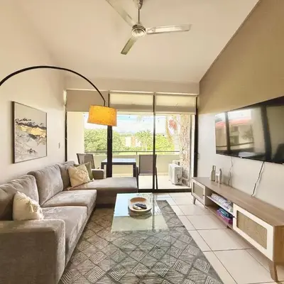 CR MARIPOSA RENTALS Brand New lake view Penthouse with office space