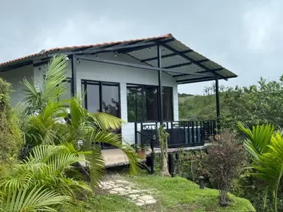 Gallery image of Cabaña Lago de Sol in El Castillo de La Fortuna