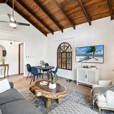 VBM6 Delightful Beachside Cottage Close to Beach