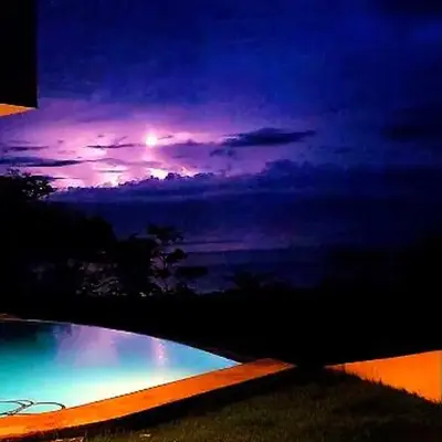 Casa Diane Hatillo