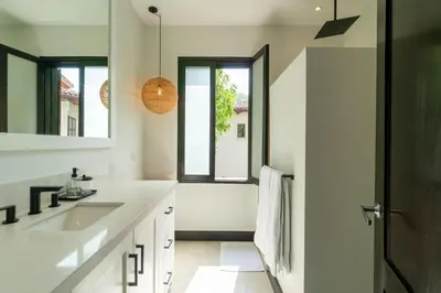 a bathroom with a sink and a window at Casa Ronda 18 -Las Catalinas in Playa Danta