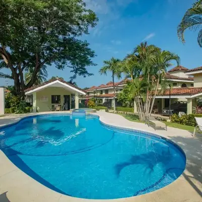 Gorgeous Three Bedroom Townhouse