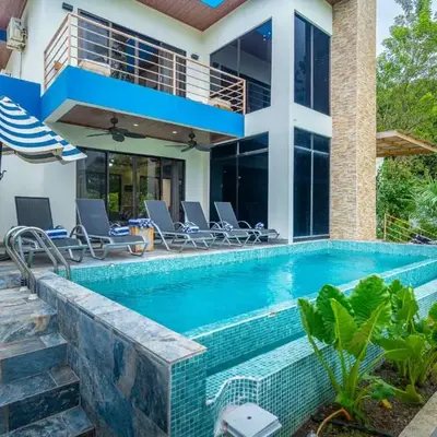 Sleep 11-Beachfront-Pool-Wildlife-100MB -Suites