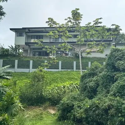 Villa Montemar Ocean and Mountain Views Elevated 1200 FT with Wifi