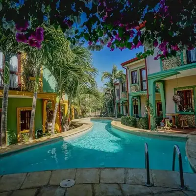 2BR Townhome in Tamarindo• Pool • Walk to Beach