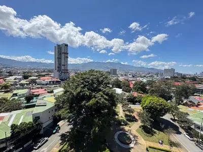 a view of a city with a tall building at Original Studio ESCALANTE in San José