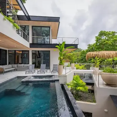 Modern 4BR with Pool