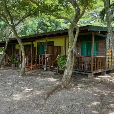 La Ensenada Lodge