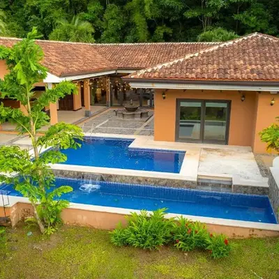 Casa Plazoleta 4 bdr private pool in Los Suenos