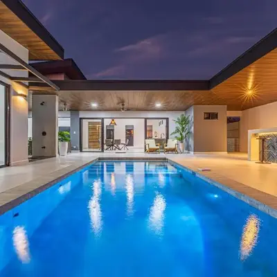 Uvita-New luxury-sleeps 6-private pool-huge patio