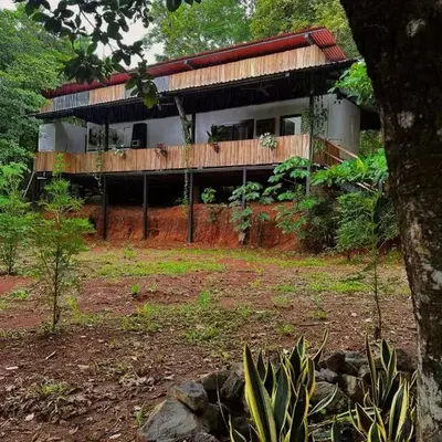 Casa Laurel