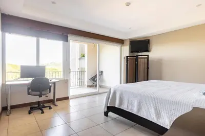 Gallery image of Peninsula Langosta in Tamarindo