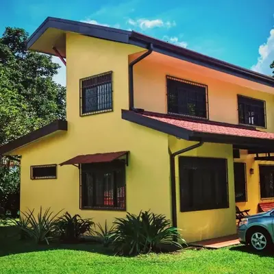 Valle del Arenal House Family Home in La Fortuna