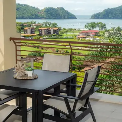 Miramar 3B - 3 bedr 3 bath Ocean View