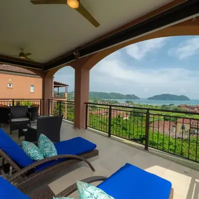 Altavista 4C 3 bdr 3 bath Ocean View