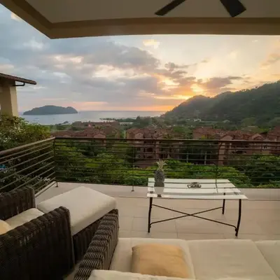 Montecielo 4A - 3 bdr 3 1 ang a half bath Ocean View