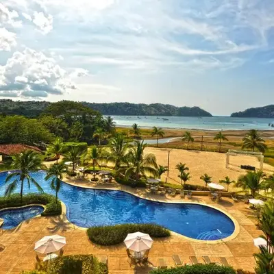 Bella Vista 4B - 3 bdr -3 1 and a half bath Ocean View