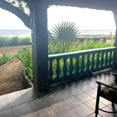 Walk-out Beachfront Condo - Surfer's Paradise
