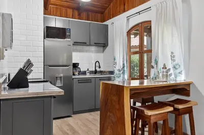Gallery image of Casa Pura Vida 2bd Tropical Paradise 6min Walk To The Beach Activity Amenities Included in Potrero