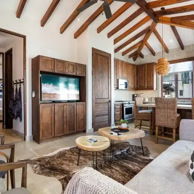 Bright Modern Home with Beach Club Access and Walking Distance to the Beach