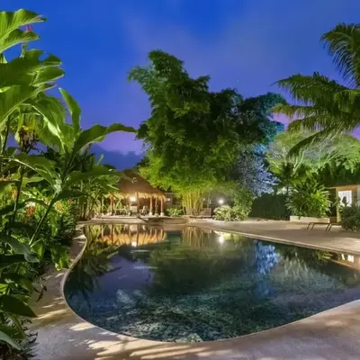 Peaceful 2BR Retreat w Pool - Near CR Best Beaches