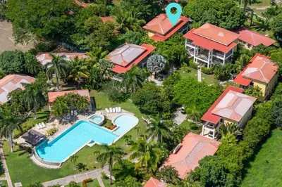 an aerial view of a house with a swimming pool at Appartamento Oasis Azul in Potrero