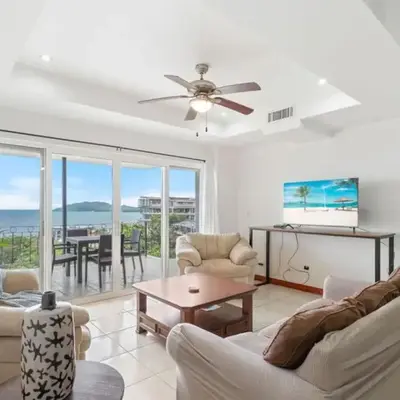 Stunning Ocean-View 2 BD Overlooking Tamarindo