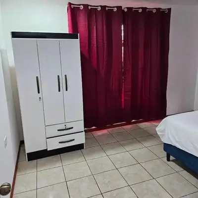 Habitación privada con baño privado en Pérez Zeledón