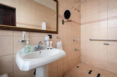 Gallery image of Hotel Majestad - Hotel in San Jose in San José