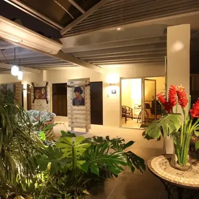 Casa María Aeropuerto B&B