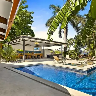 Playa Potrero - beachfront Villa