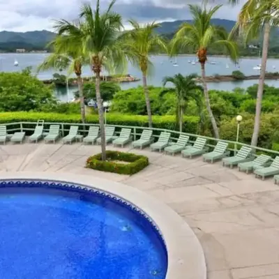 Oceanview Studio Apartment with Community Pool & Views of Flamingo Marina
