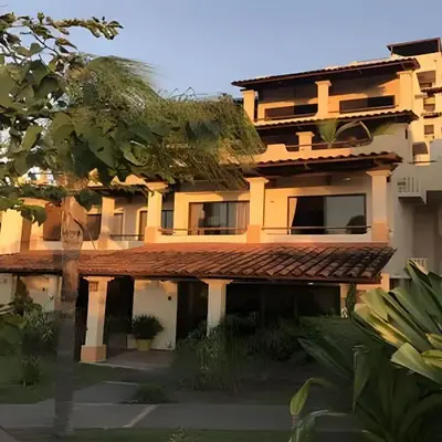 Beautiful and comfortable Two Bedrooms Beach Condo