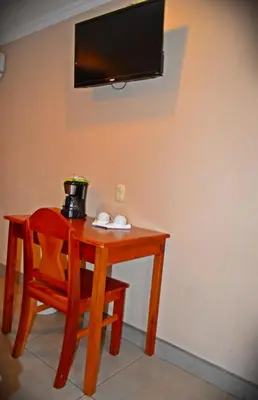 Gallery image of Hotel Cabinas Midey in Puntarenas