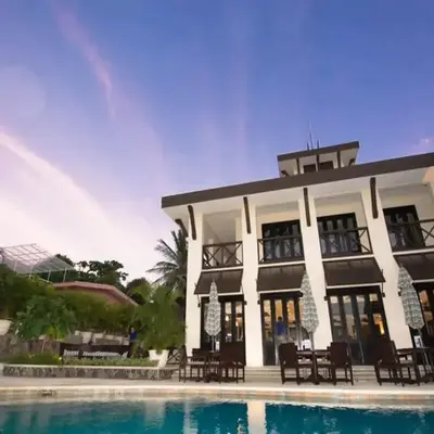 Third-Floor Oceanview Condo with Access to Sparkling Pool