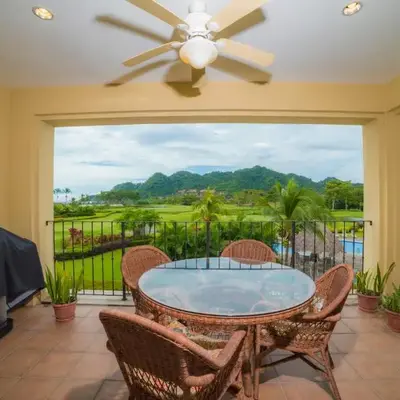 Del Mar 4G 3 bdr Garden View in Los Suenos