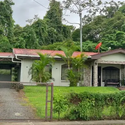 Arboledas house by the River