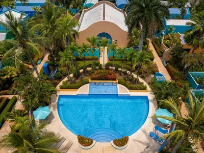 an overhead view of the pool at the resort at Alma del Pacifico Hotel & Spa in Esterillos Este