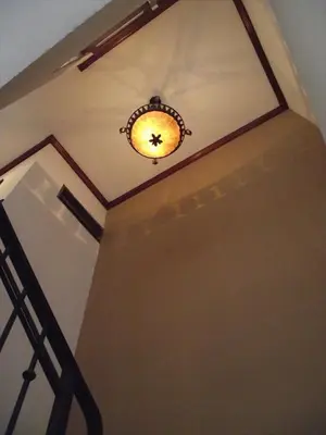 a light on the ceiling of a room at Boutique Hotel Calle 20 in San José