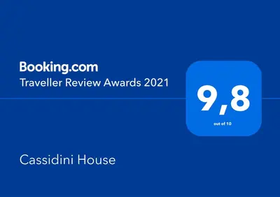 a screenshot of a travel review app with a blue box at Cassidini House in Monteverde Costa Rica