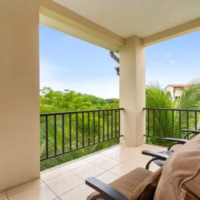 Renovated Condo in High-End Resort Community with Spectacular Mountain Views