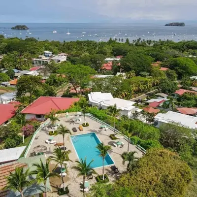 Tropical Condo with Spectacular Ocean Views