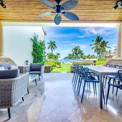 Stylish Split-Level Condo with a Shaded Terrace